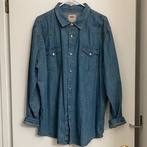 Levi’s Relaxed Denim Button Down